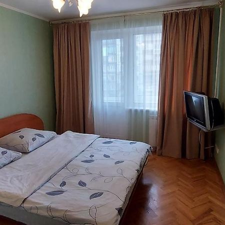 Apartment On Patriarkha Mstyslava Skrypnyka Street Kyiv Exterior photo